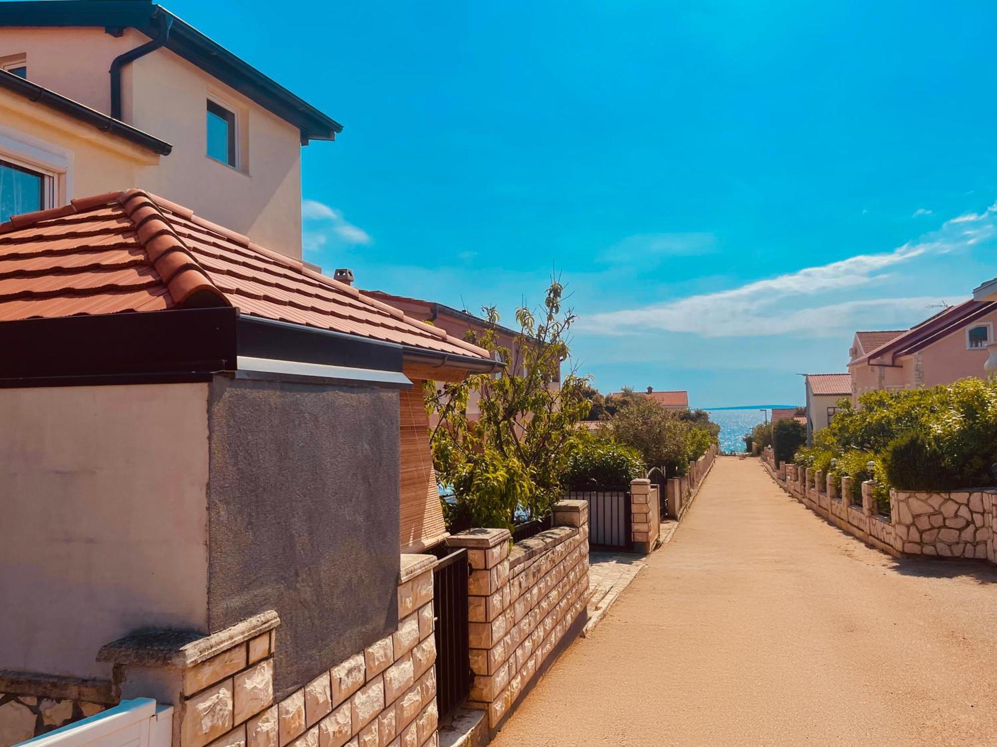 Apartmani Trupeljak Mandre Ngoại thất bức ảnh