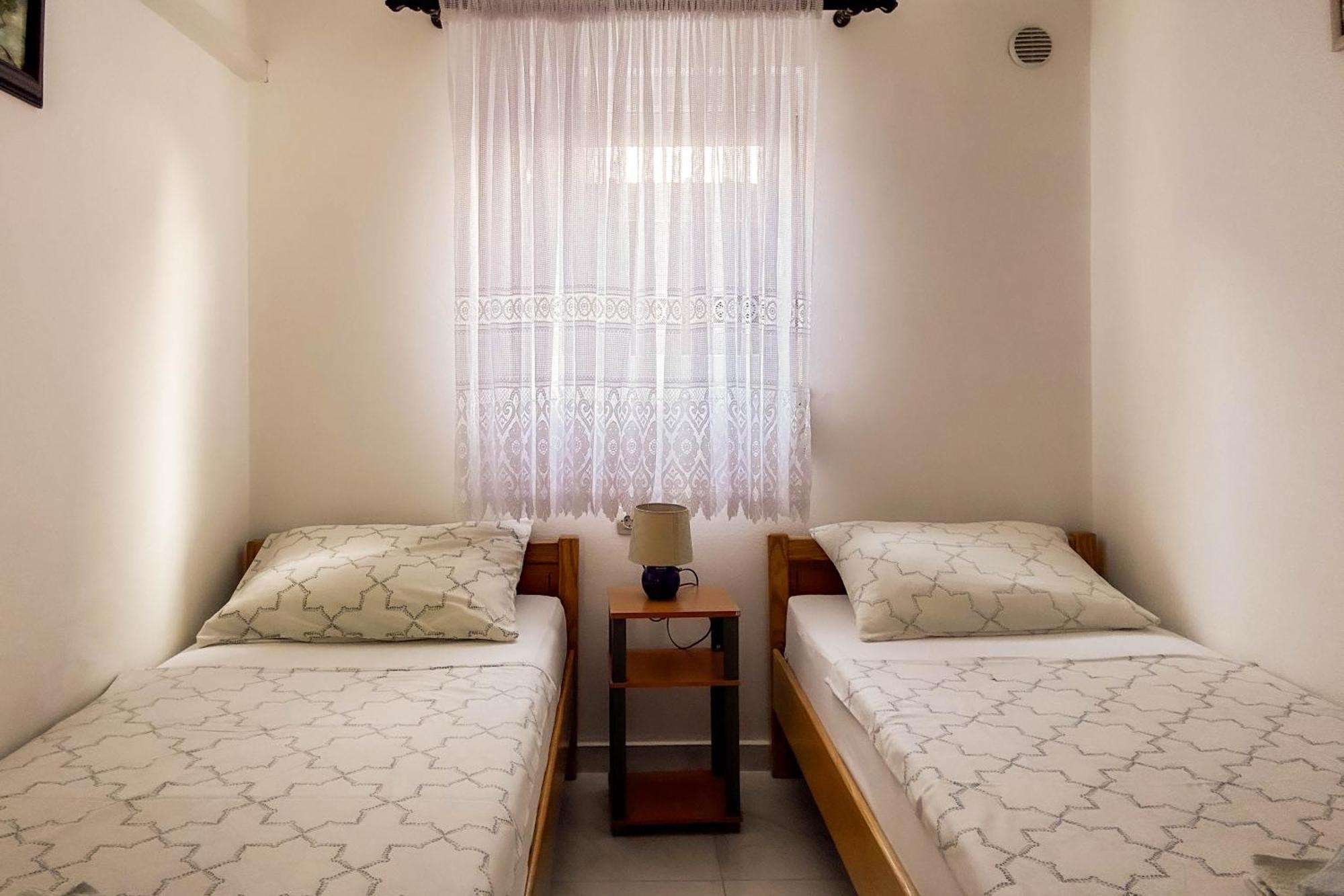 Apartmani Trupeljak Mandre Phòng bức ảnh